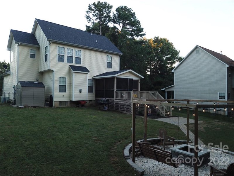 Property image 2 at 114 Hazelton Loop, Mooresville, NC 28117