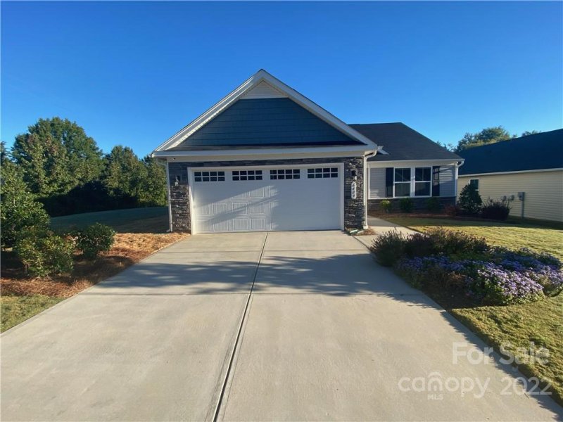 Property image 2 at 6409 Brawley Ann Drive, Charlotte, NC 28215