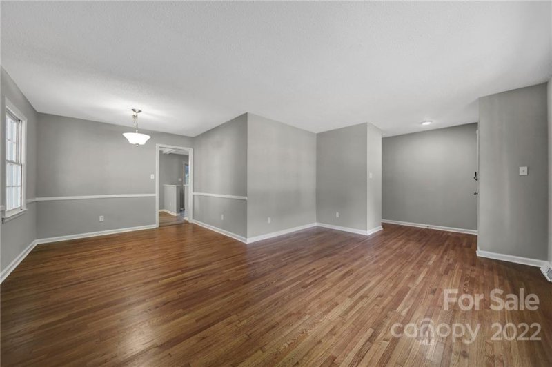Property image 4 at 2122 Knickerbocker Drive, Charlotte, NC 28212