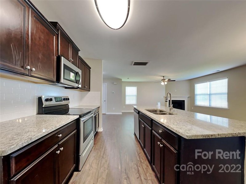 Property image 5 at 3040 Apple Orchard Place, Dallas, NC 28034