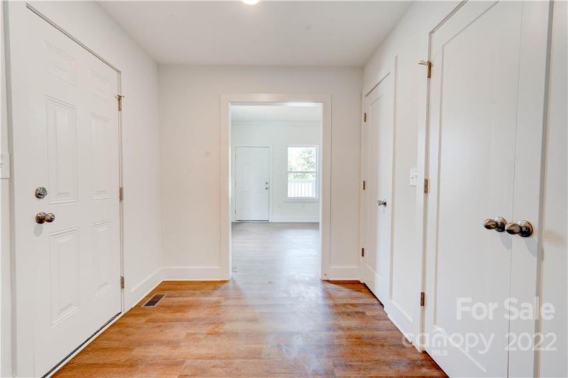 Property image 5 at 2646 Meadow Street, Gastonia, NC 28056