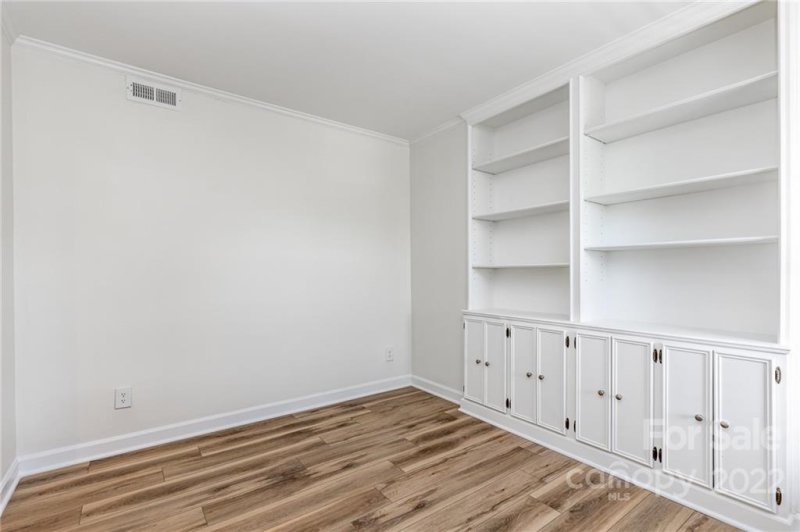 Property image 4 at 224 N Poplar Street, Charlotte, NC 28202