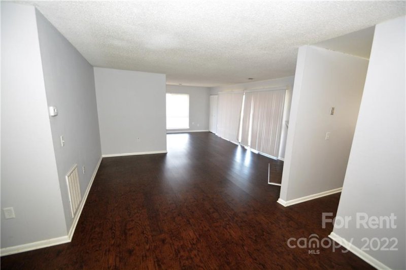 Property image 2 at 4821 Spring Lake Drive, Charlotte, NC 28213