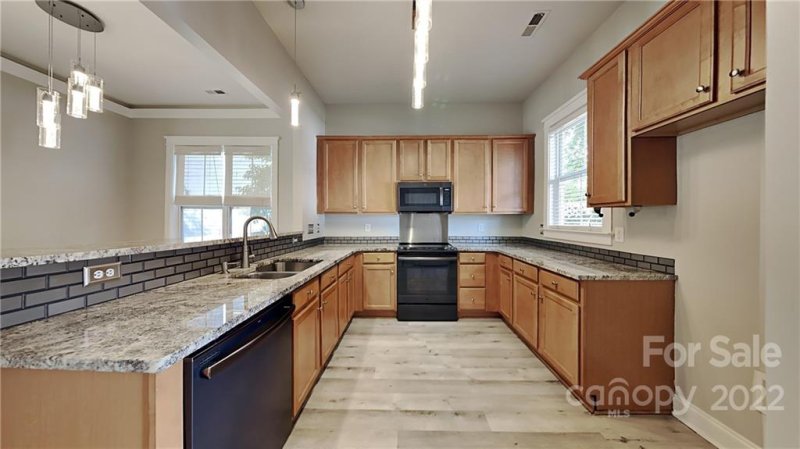 Property image 2 at 1110 Geraldine Powe Drive, Charlotte, NC 28206