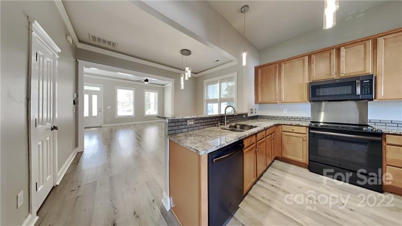 Property image 3 at 1110 Geraldine Powe Drive, Charlotte, NC 28206