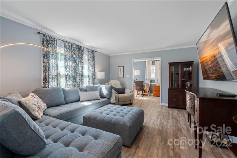 Property image 3 at 1012 Mclaughlin Drive, Charlotte, NC 28212