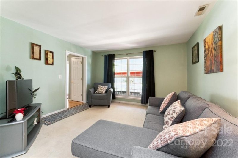 Property image 2 at 9130 Austin Ridge Lane, Charlotte, NC 28214