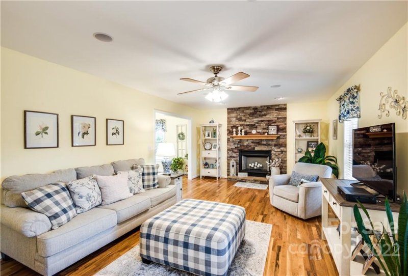 Property image 4 at 3423 North Bay Drive, Granite Falls, NC 28630