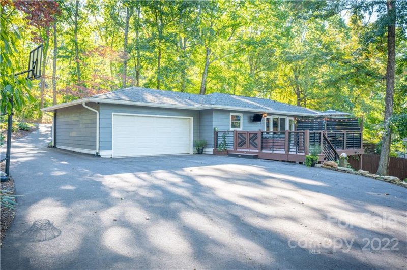 Property image 2 at 56 Rathfarnham Road, Asheville, NC 28803