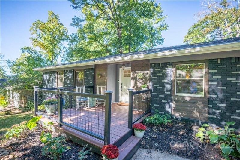 Property image 4 at 56 Rathfarnham Road, Asheville, NC 28803
