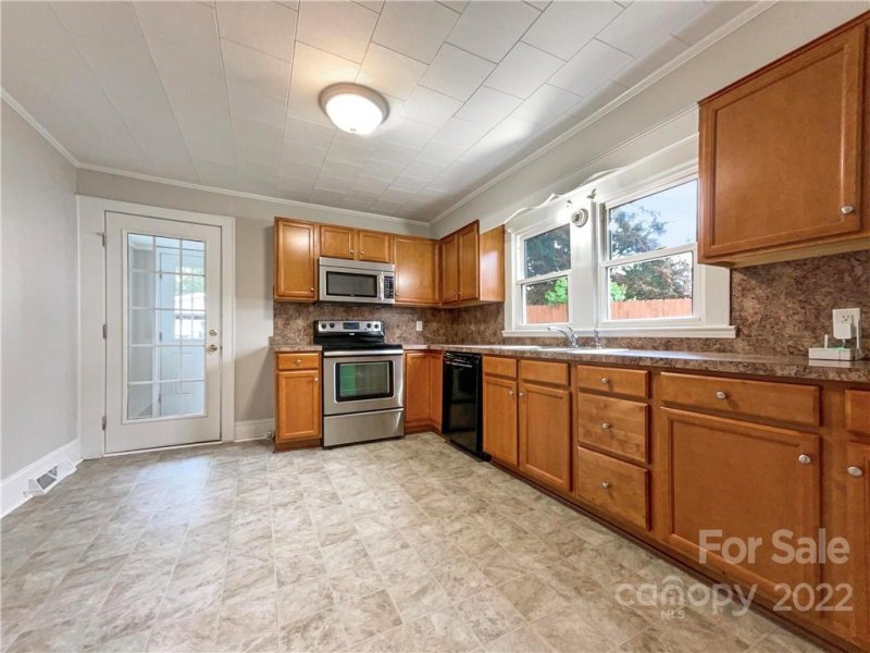 Property image 2 at 804 Walker Street, Kannapolis, NC 28081