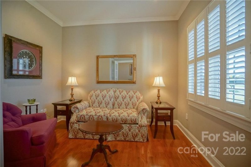 Property image 2 at 1507 Elkhart Circle, Gastonia, NC 28054