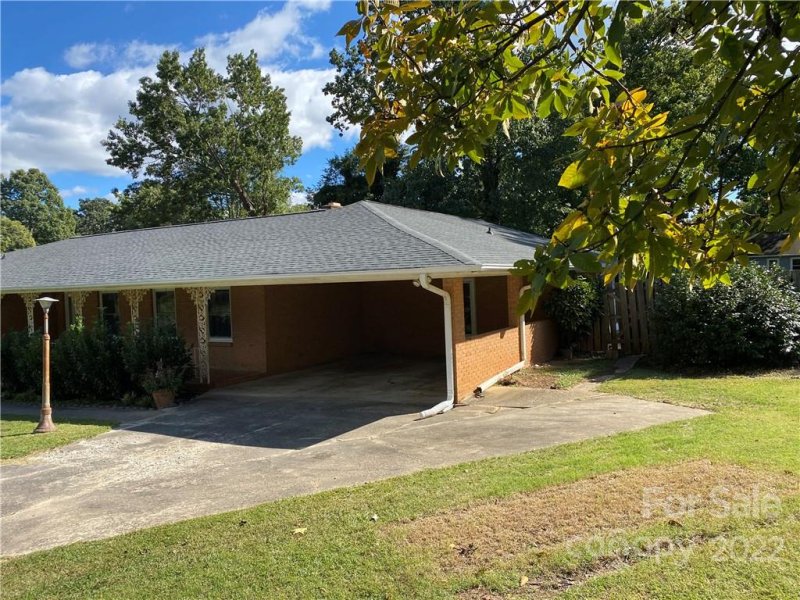 Property image 2 at 206 General Johnston Street, Stanley, NC 28164