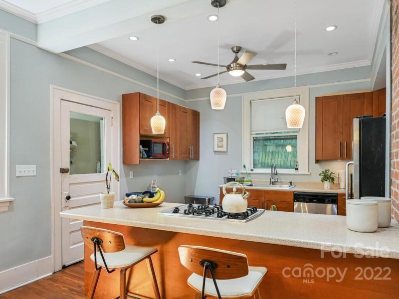 Property image 2 at 107 Annandale Avenue, Asheville, NC 28801