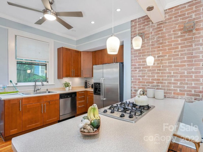 Property image 3 at 107 Annandale Avenue, Asheville, NC 28801