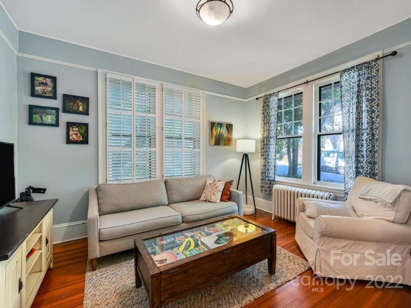 Property image 4 at 107 Annandale Avenue, Asheville, NC 28801