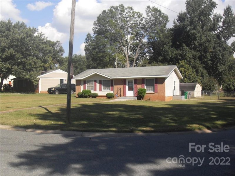 Property image 3 at 1200 Milan Road, Charlotte, NC 28216