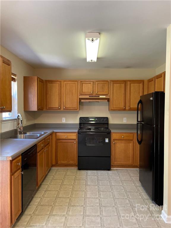 Property image 4 at 5510 Henderson Oaks Drive, Charlotte, NC 28269