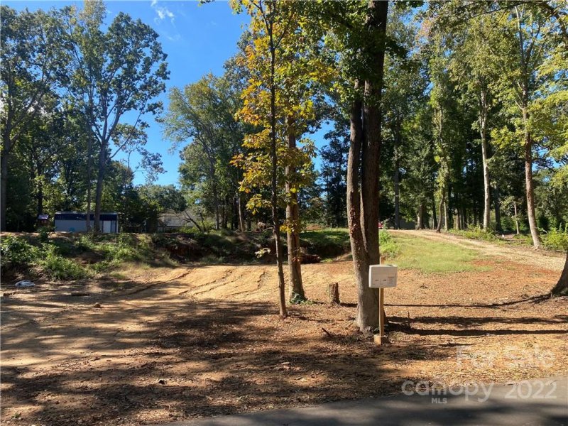 Property image 5 at 6021 Monticello Drive, Concord, NC 28027