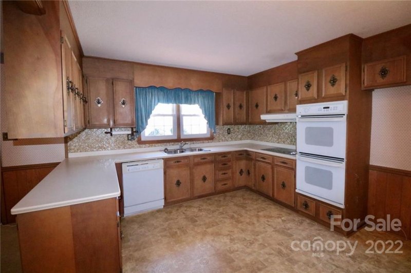 Property image 4 at 1712 Alpine Lane, Gastonia, NC 28054