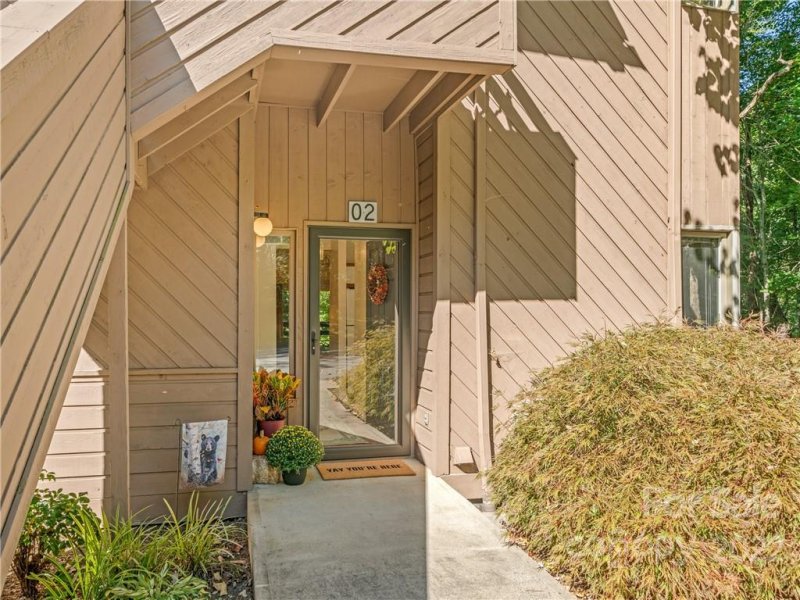 Property image 2 at 305 Piney Mountain Drive, Asheville, NC 28805