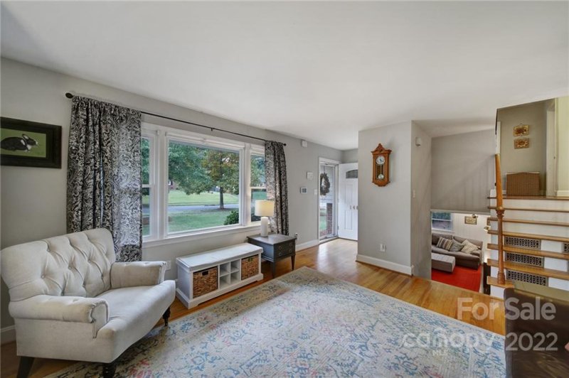 Property image 4 at 1401 Tarrington Avenue, Charlotte, NC 28205