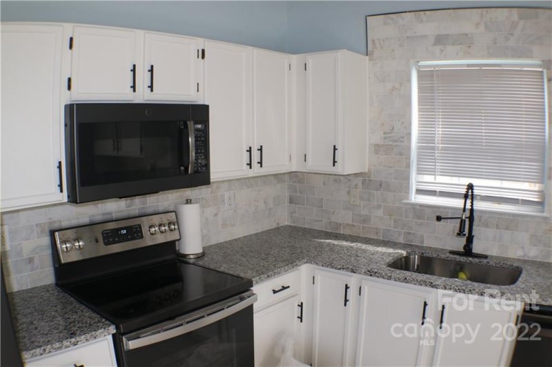 Property image 4 at 6814 Aerial Court, Charlotte, NC 28213