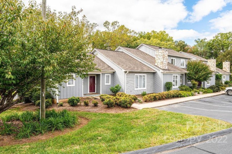 Property image 4 at 1003 21st Avenue, Hickory, NC 28601