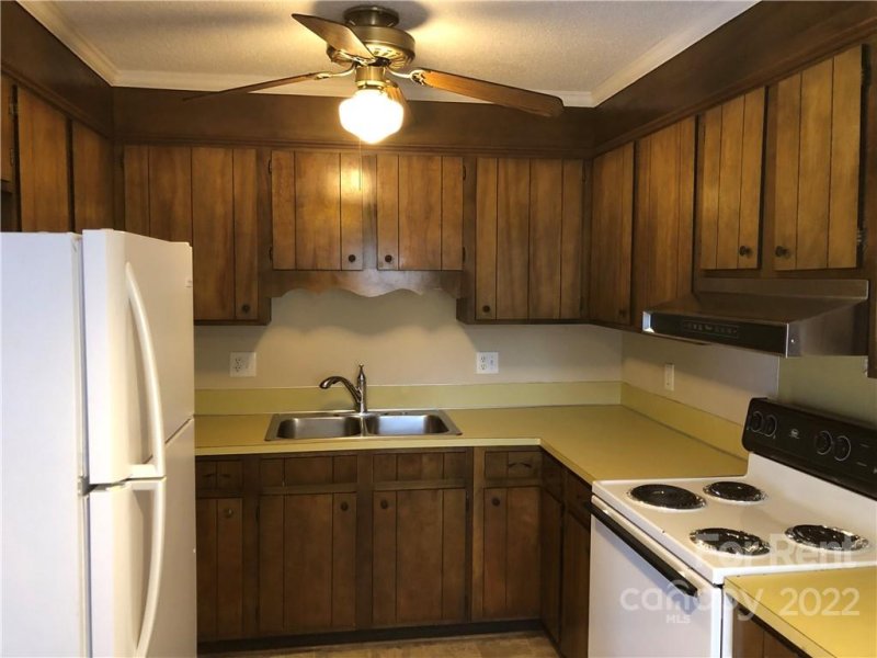 Property image 5 at 300 Rock Creek Drive, Lincolnton, NC 28092