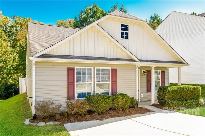 Property image 2 at 270 Makayla Court, Fort Mill, SC 29715