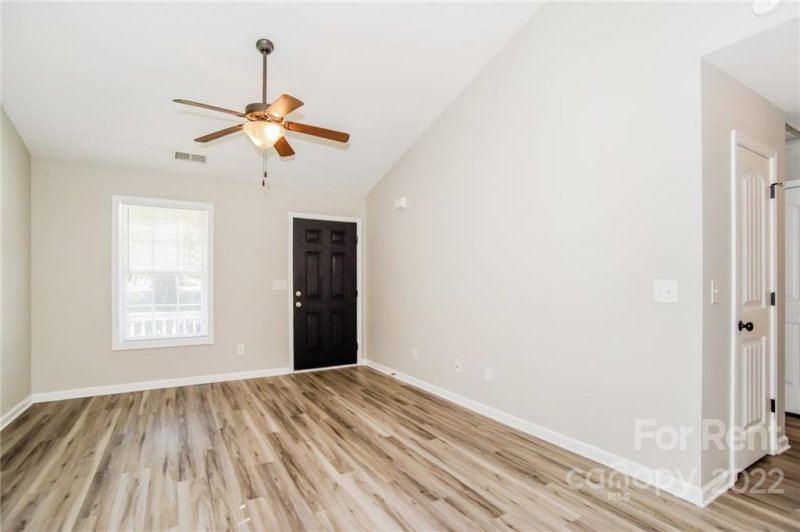 Property image 3 at 270 Makayla Court, Fort Mill, SC 29715