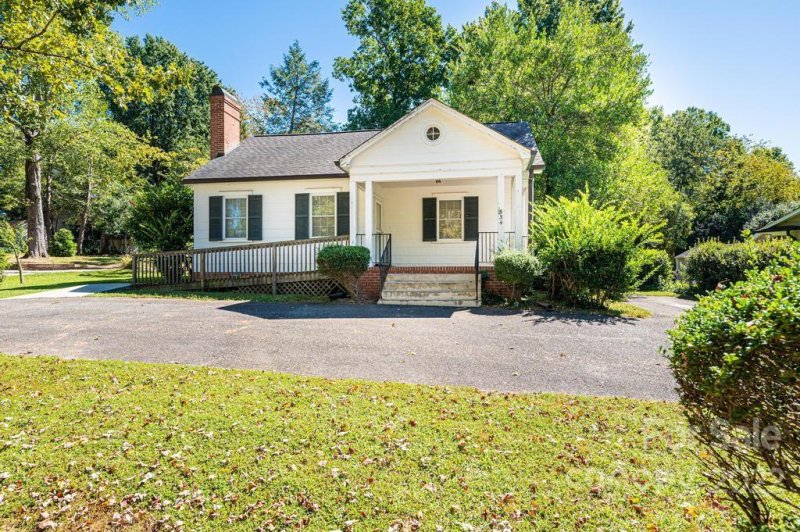 534 10th Street Drive