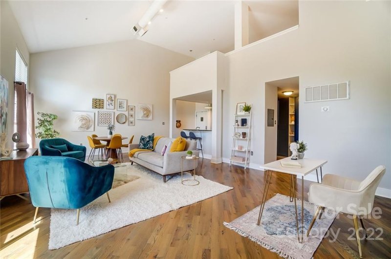 Property image 3 at 404 Laurel Avenue, Charlotte, NC 28204