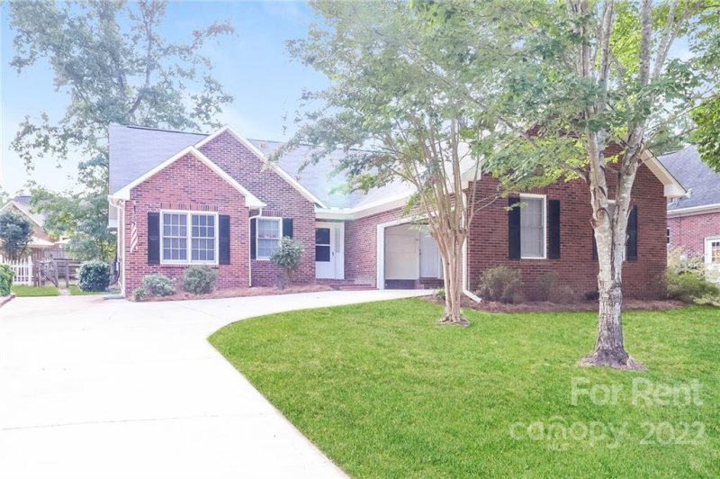 Property image 3 at 136 Ole Eastpointe Drive, York, SC 29745
