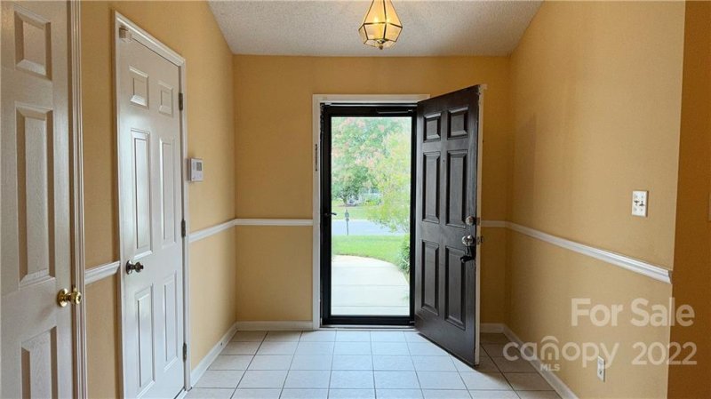 Property image 5 at 9832 Aventide Lane, Charlotte, NC 28215