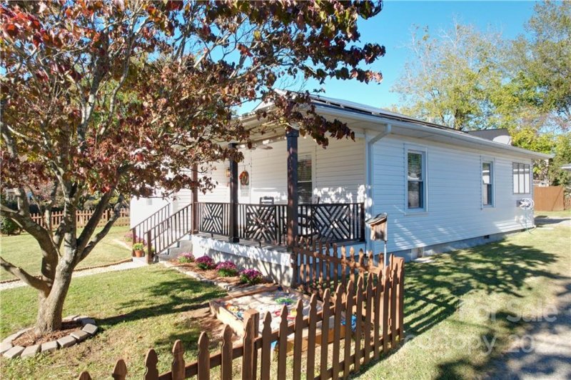 Property image 4 at 114 Edwards Avenue, Swannanoa, NC 28778