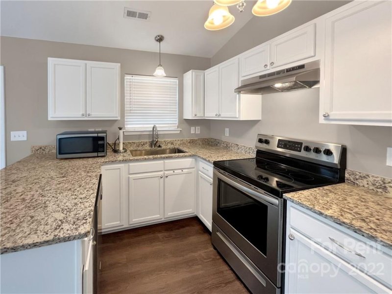 Property image 5 at 136 Mainview Drive, Mooresville, NC 28117