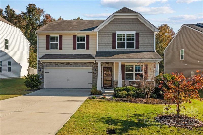 Property image 3 at 10690 Sapphire Trail, Davidson, NC 28036