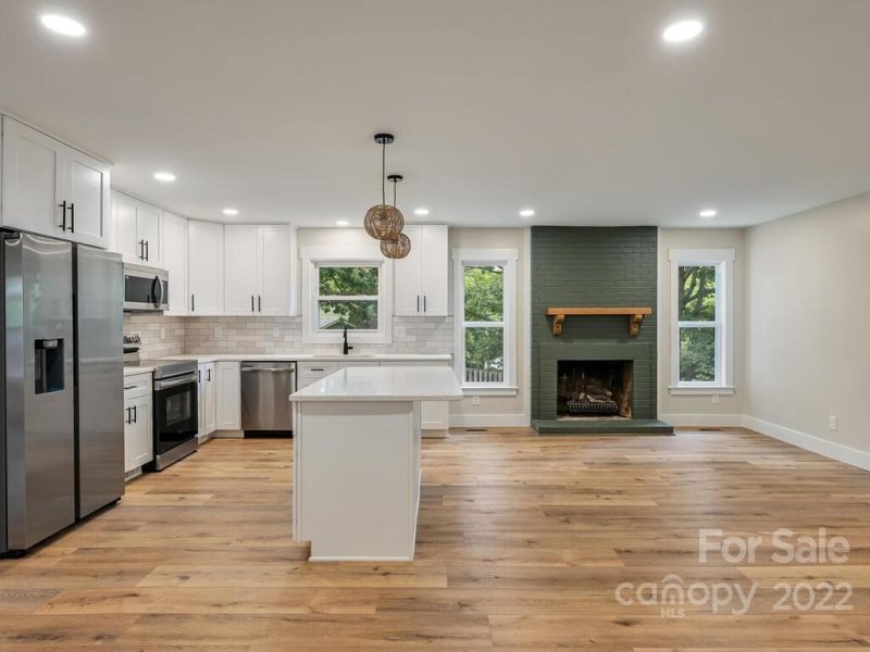 Property image 4 at 61 Knoll Ridge, Asheville, NC 28804