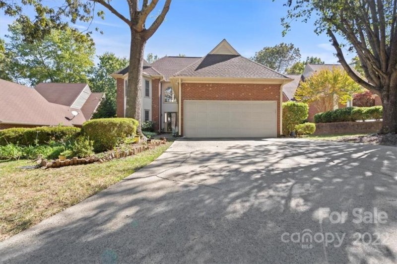 Property image 3 at 5209 Rustlewood Lane, Charlotte, NC 28226