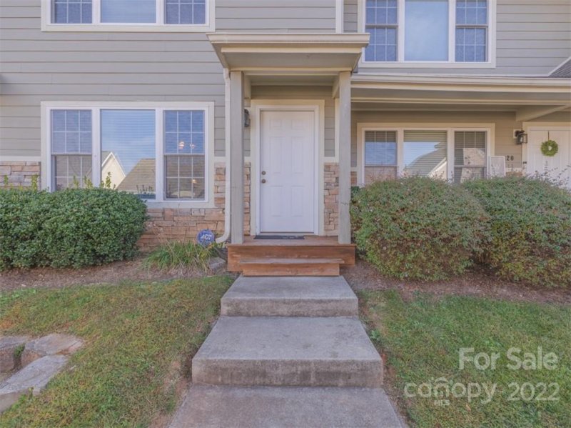 Property image 2 at 118 Rotunda Circle, Asheville, NC 28806