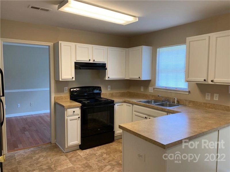 Property image 3 at 7136 Roaming Path Court, Charlotte, NC 28214