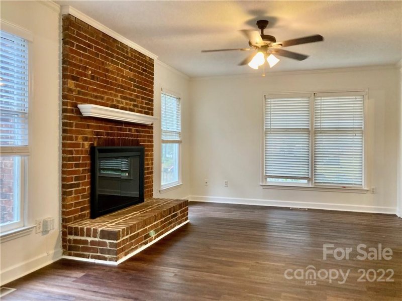 Property image 4 at 19619 Shevington Drive, Cornelius, NC 28031