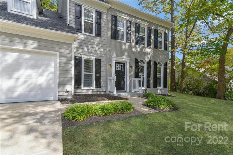 Property image 2 at 8606 Canter Post Drive, Charlotte, NC 28216