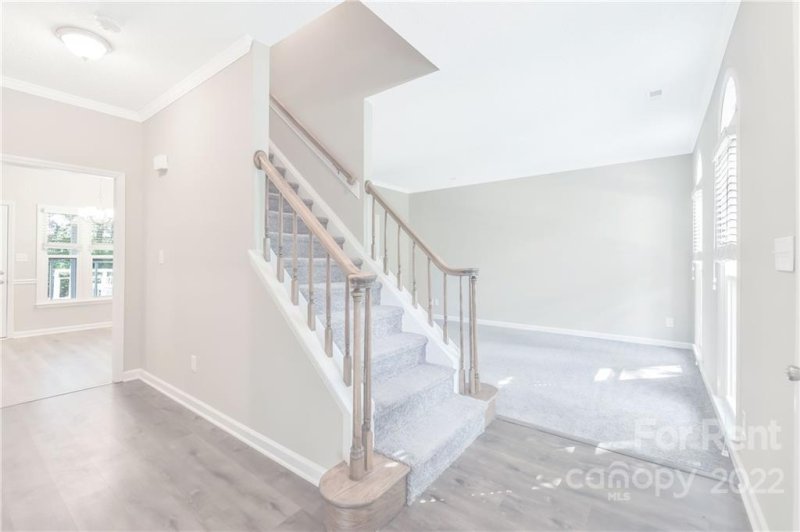 Property image 4 at 8606 Canter Post Drive, Charlotte, NC 28216