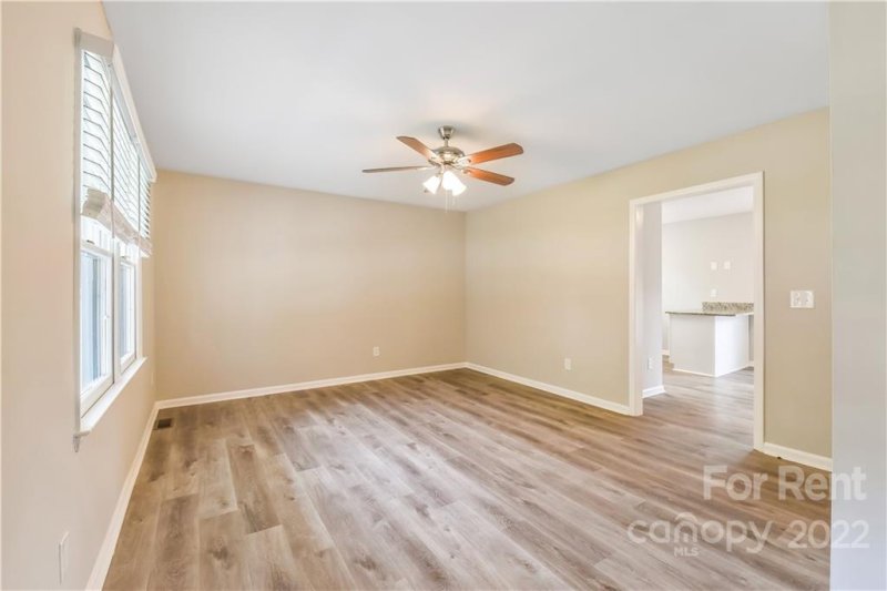 Property image 4 at 5625 Beaconsfield Road, Charlotte, NC 28214