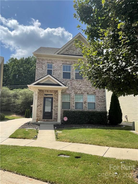 Property image 2 at 8717 Aspinwall Drive, Charlotte, NC 28216