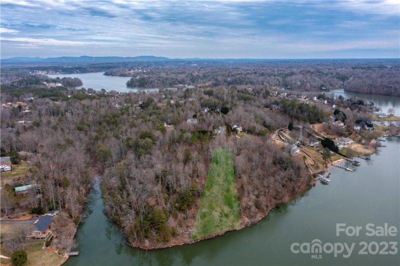 Property image 3 at 5693 Crown Terrace, Hickory, NC 28601