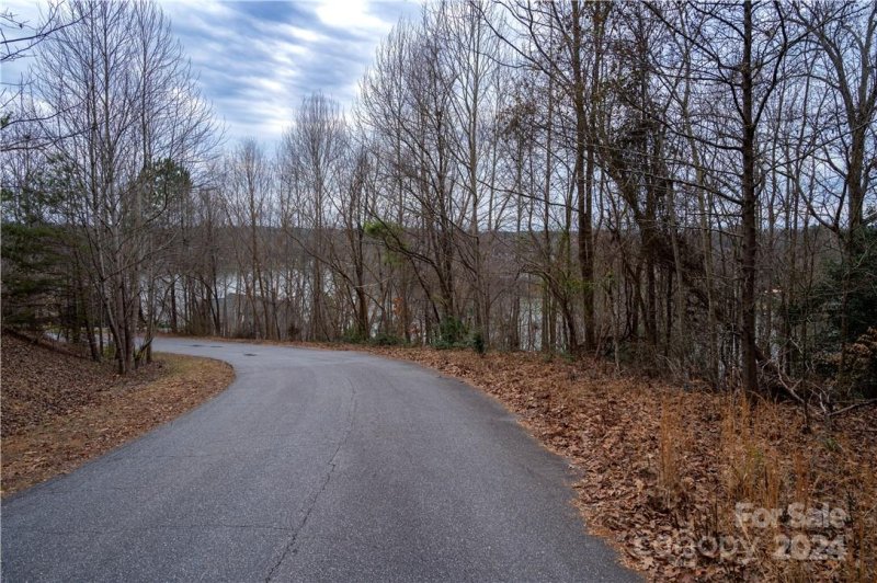 Property image 3 at 5701 Crown Terrace, Hickory, NC 28601