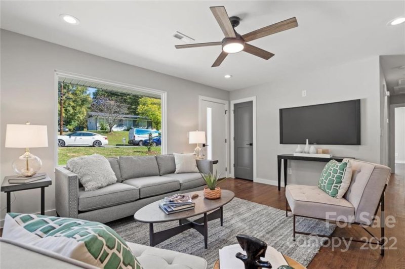 Property image 4 at 1101 Rollingwood Drive, Charlotte, NC 28217